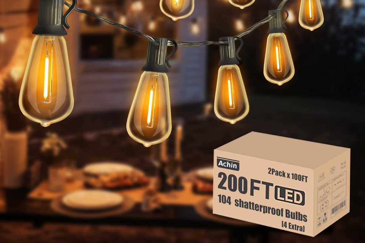 Light Up Your Front Yard with these 7 Christmas Lighting Ideas